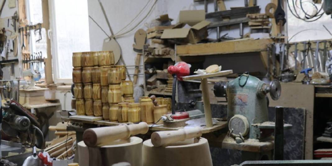 30 yıllık mesleğini yaşatmaya çalışıyor: Çeşit çeşit ahşapları gelecek nesle aktarmak istiyor 5